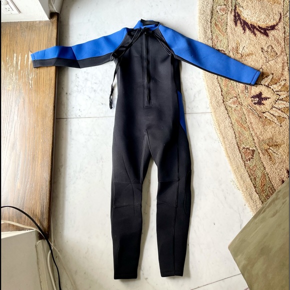 Deep See Long Sleeve Youth Wetsuit Medium - Picture 7 of 7